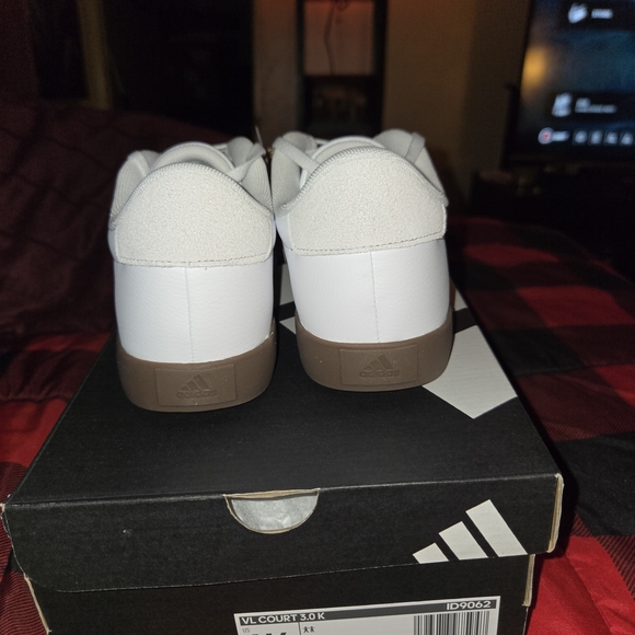 Adidas VL Court White and Black Sneakers Big Kids Size 6.5 - Picture 3 of 3